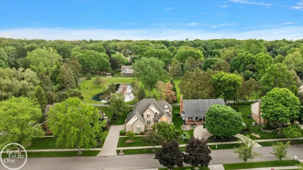 56688 Portsmouth Court Shelby Charter Township MI 48316