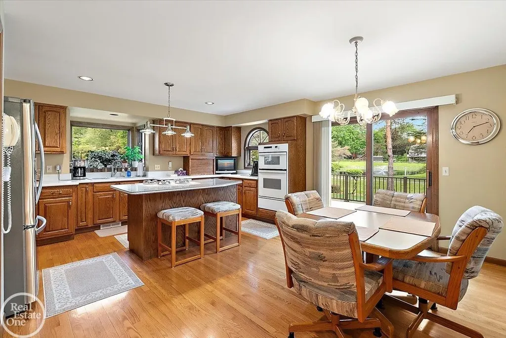 56688 Portsmouth Court Shelby Charter Township MI 48316