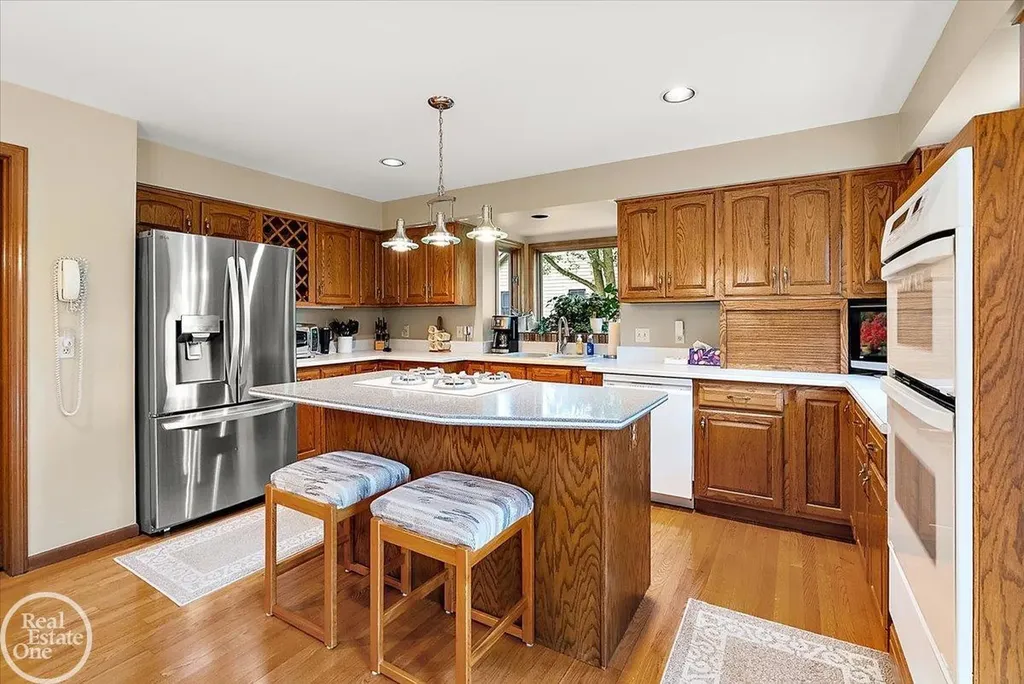 56688 Portsmouth Court Shelby Charter Township MI 48316