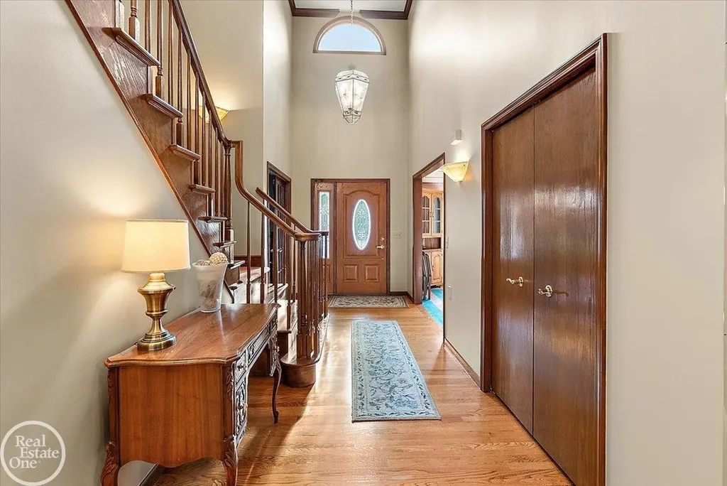 56688 Portsmouth Court Shelby Charter Township MI 48316