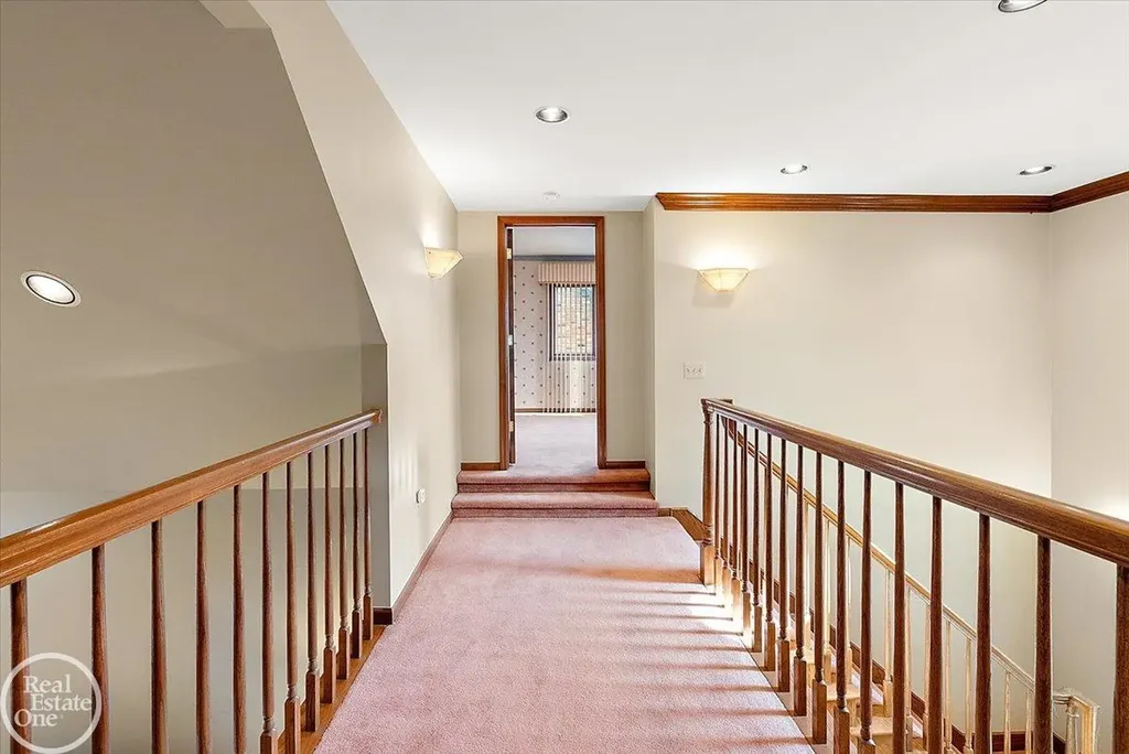 56688 Portsmouth Court Shelby Charter Township MI 48316