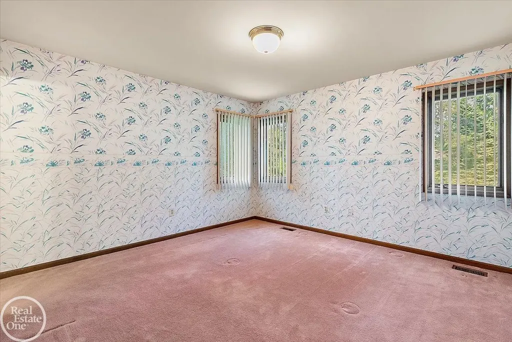56688 Portsmouth Court Shelby Charter Township MI 48316