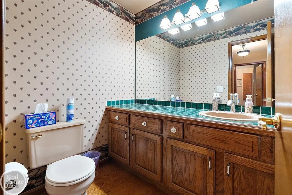 56688 Portsmouth Court Shelby Charter Township MI 48316