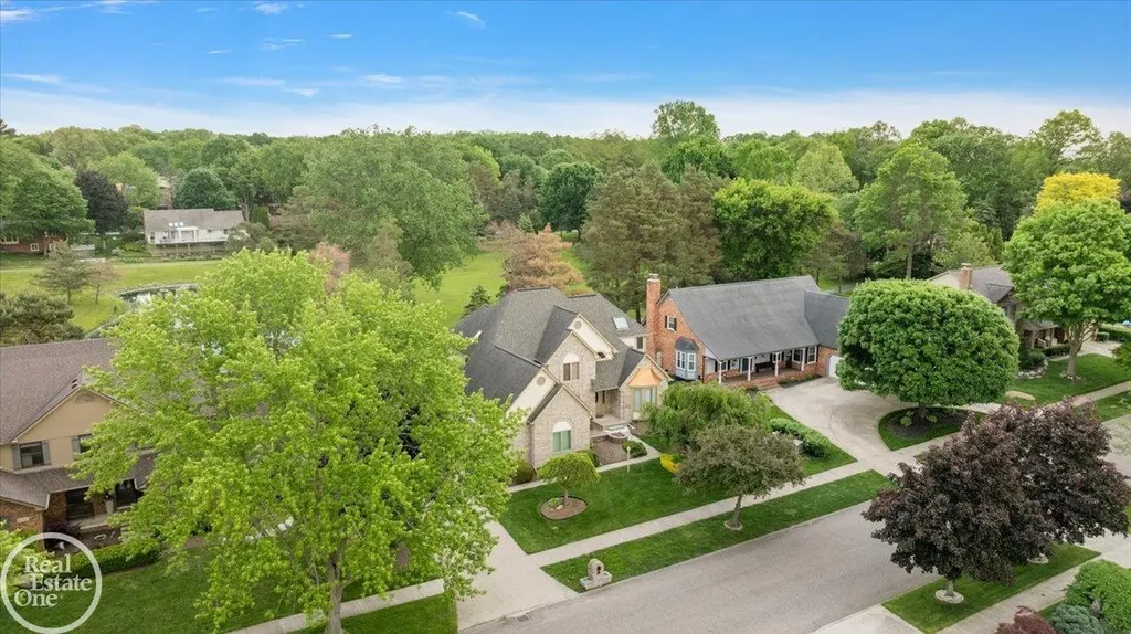 56688 Portsmouth Court Shelby Charter Township MI 48316