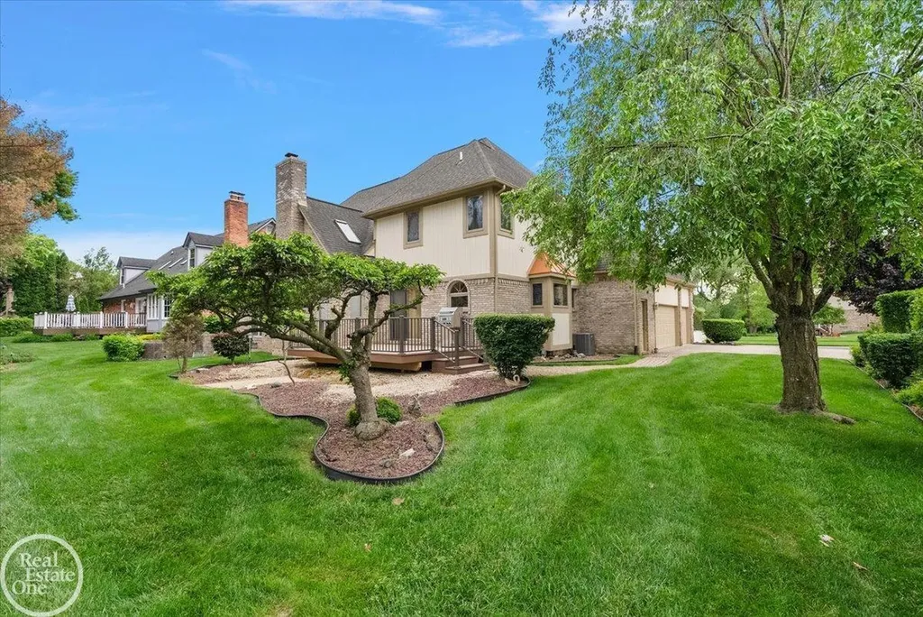 56688 Portsmouth Court Shelby Charter Township MI 48316