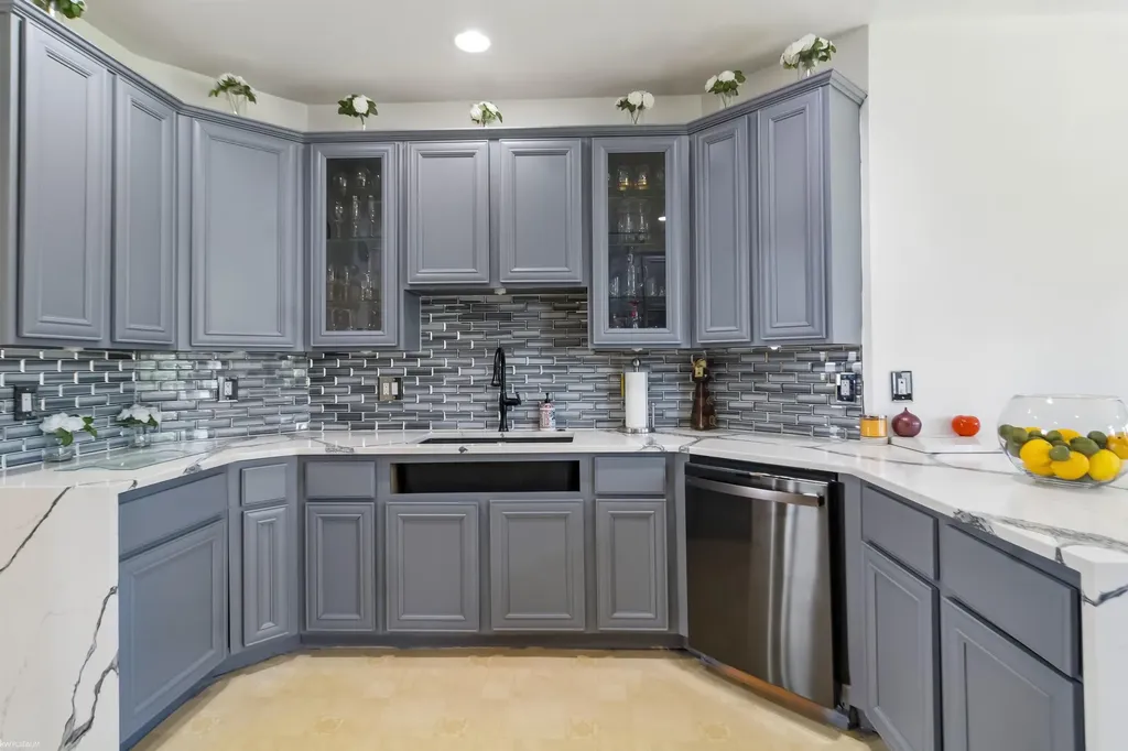 20351 Bannister Drive Macomb Township MI 48044