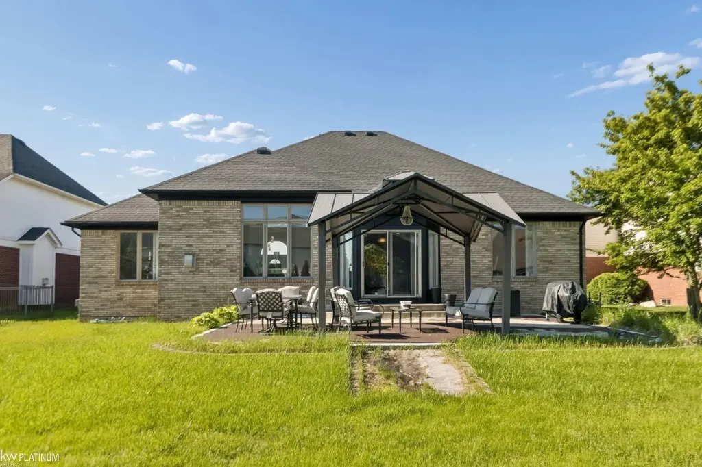 20351 Bannister Drive Macomb Township MI 48044
