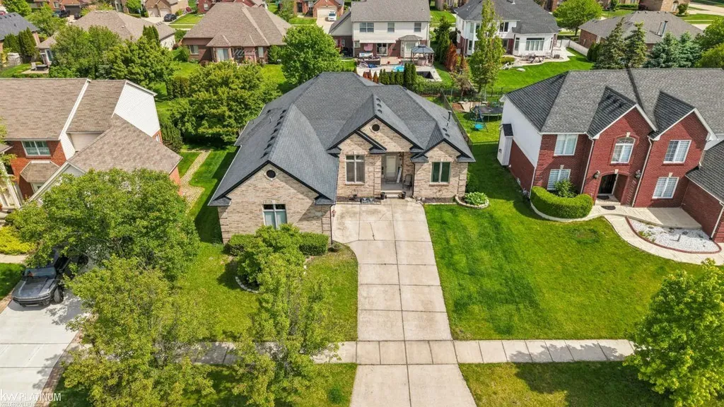 20351 Bannister Drive Macomb Township MI 48044