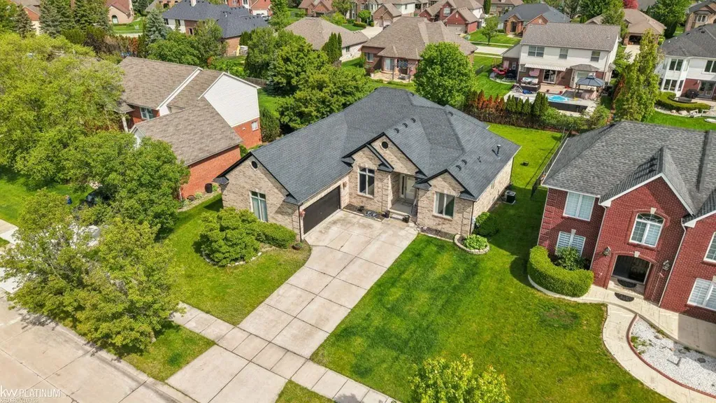 20351 Bannister Drive Macomb Township MI 48044