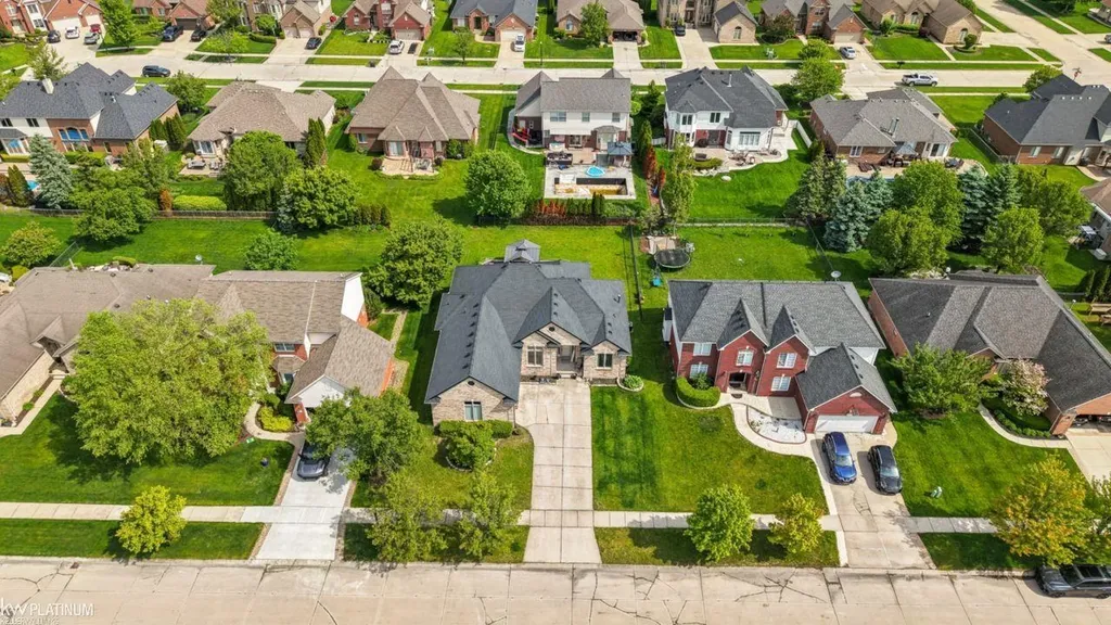 20351 Bannister Drive Macomb Township MI 48044