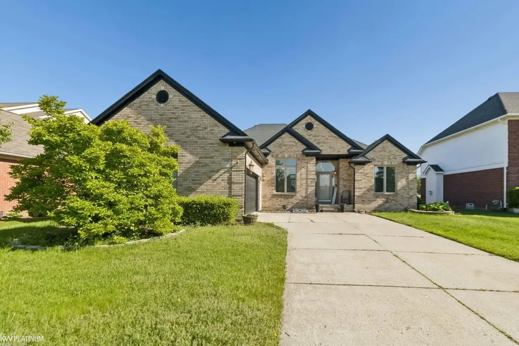 20351 Bannister Drive Macomb Township MI 48044