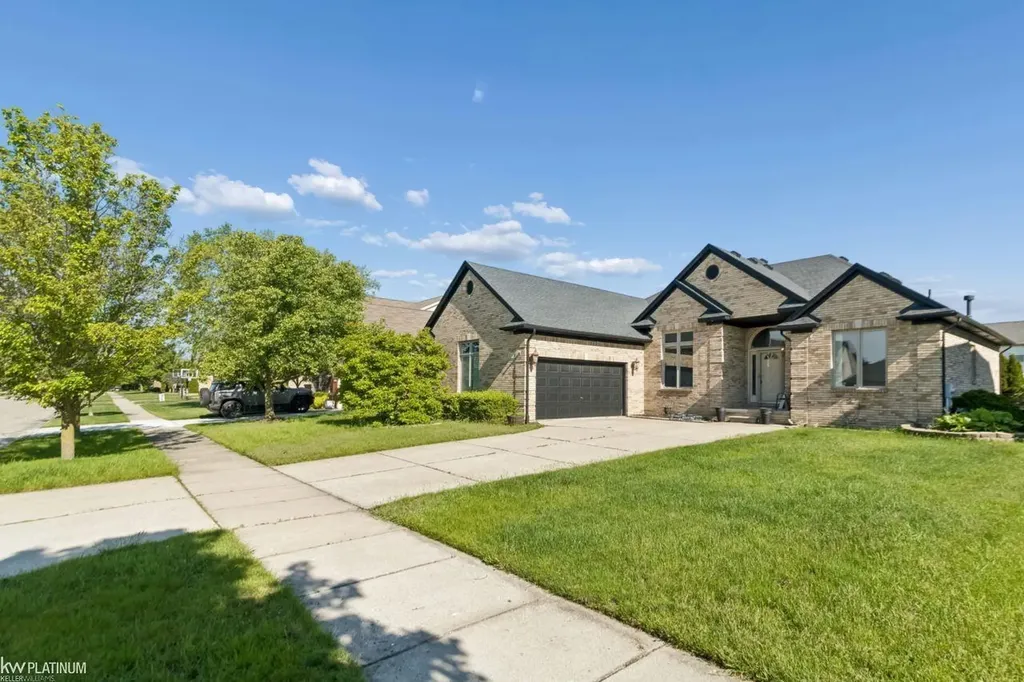 20351 Bannister Drive Macomb Township MI 48044