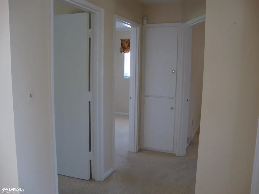 26371 Bryan Street Roseville City MI 48066