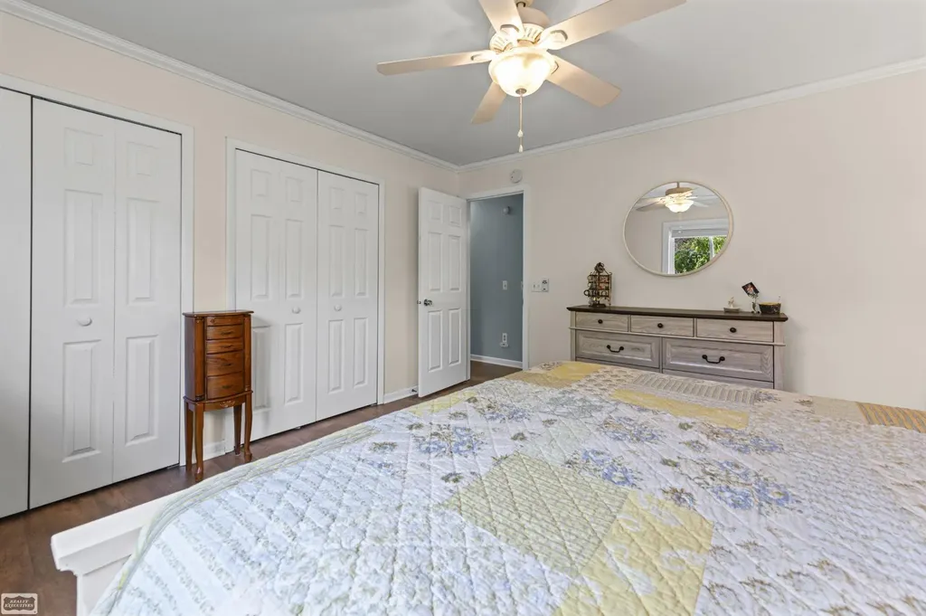 110 N Matteson Street Capac Village MI 48014