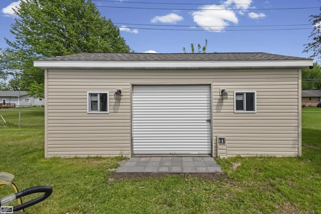 110 N Matteson Street Capac Village MI 48014