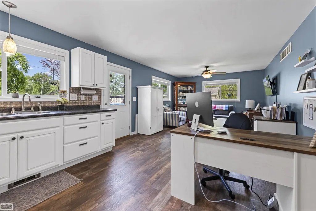 110 N Matteson Street Capac Village MI 48014