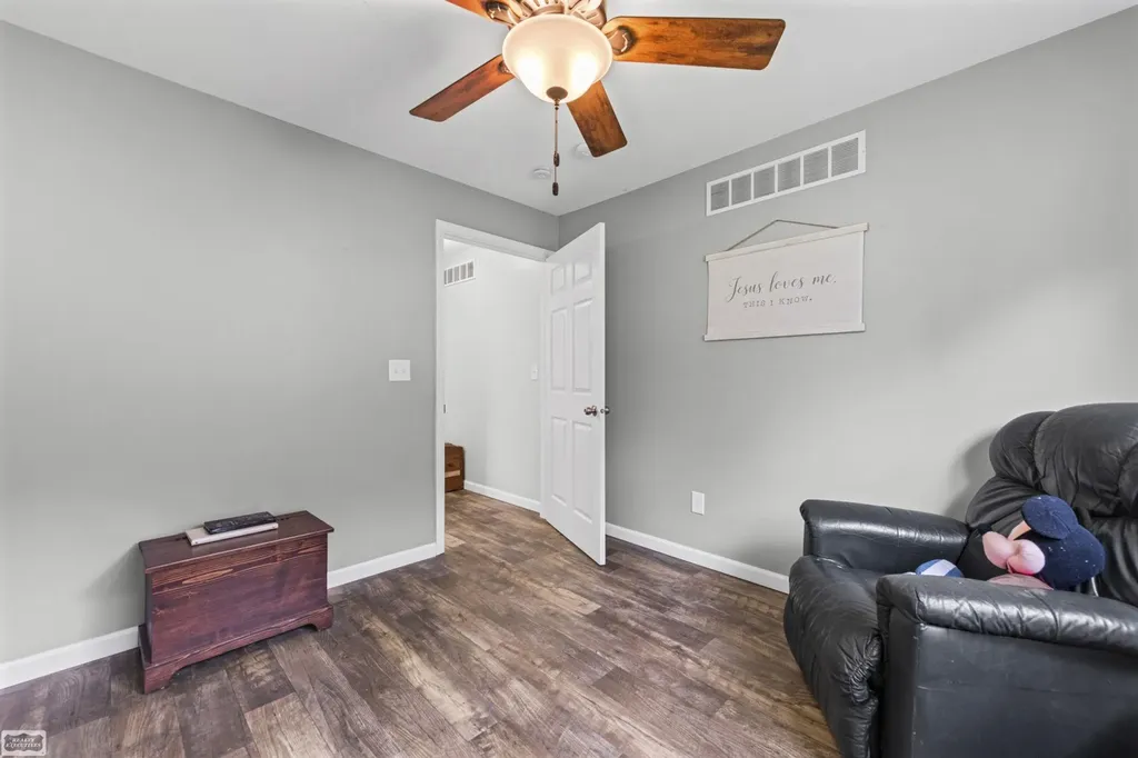 110 N Matteson Street Capac Village MI 48014