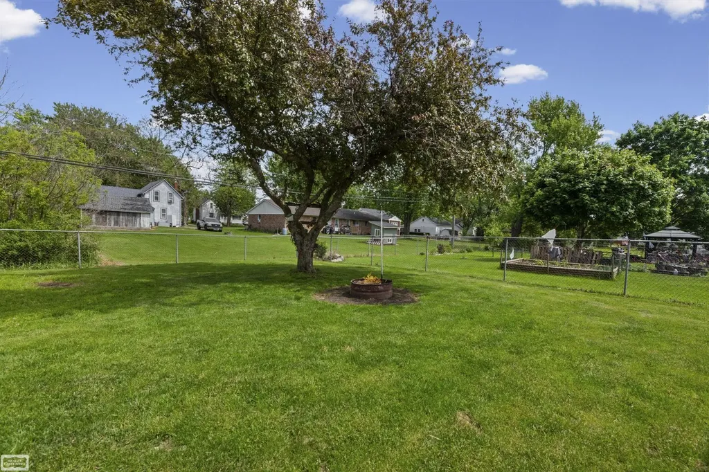 110 N Matteson Street Capac Village MI 48014