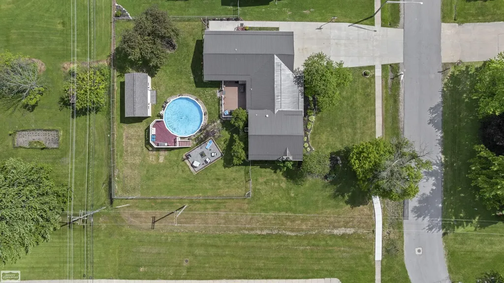 110 N Matteson Street Capac Village MI 48014