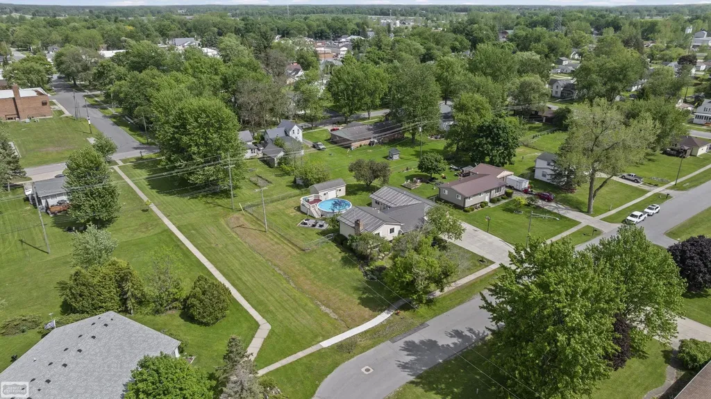 110 N Matteson Street Capac Village MI 48014