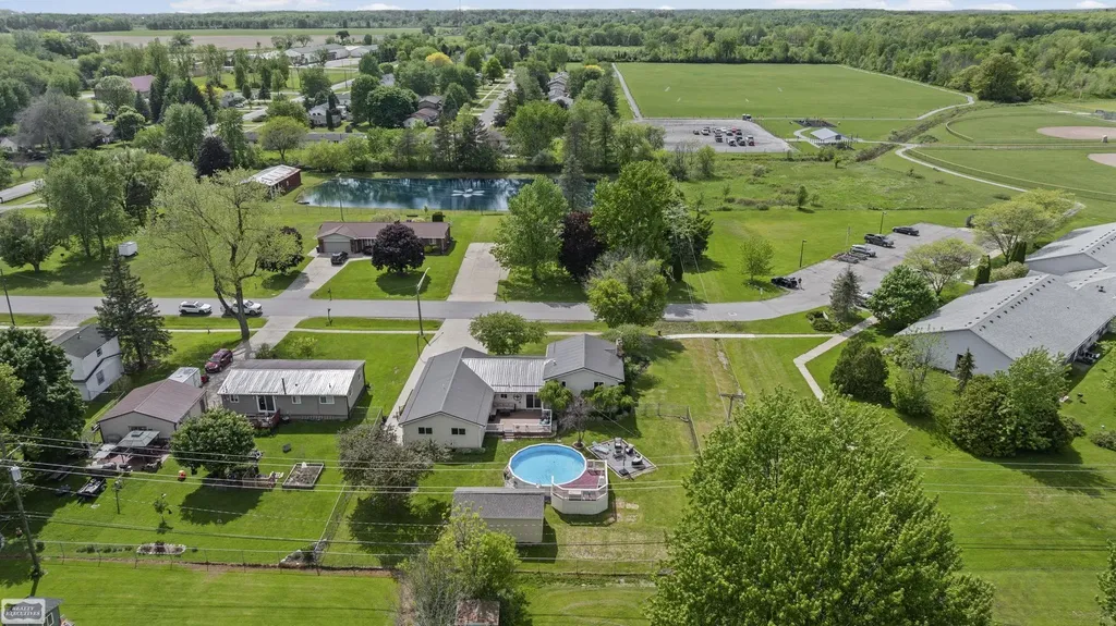 110 N Matteson Street Capac Village MI 48014