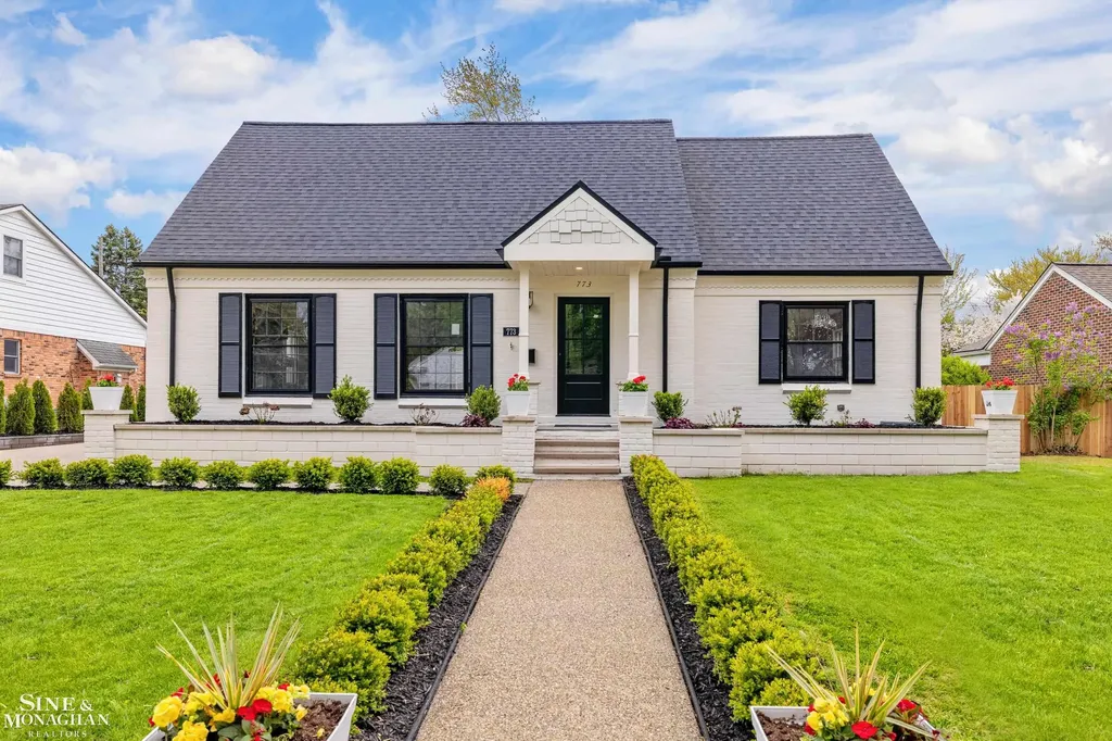 773 Hawthorne Road Grosse Pointe Woods City MI 48236