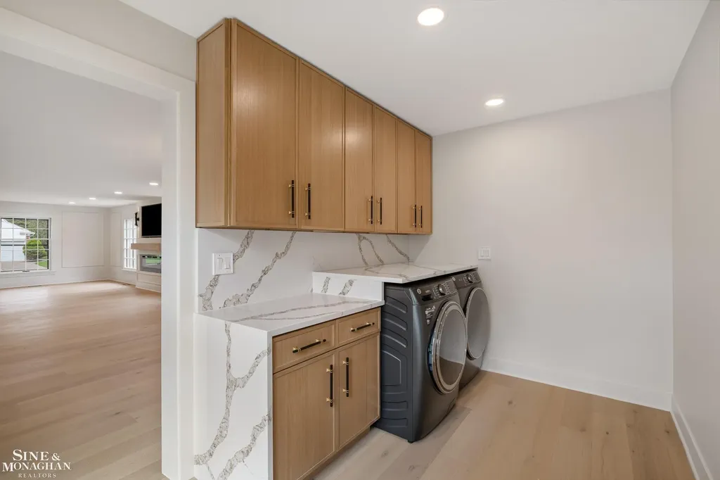 773 Hawthorne Road Grosse Pointe Woods City MI 48236
