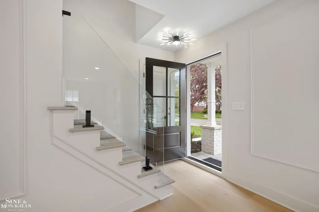 773 Hawthorne Road Grosse Pointe Woods City MI 48236