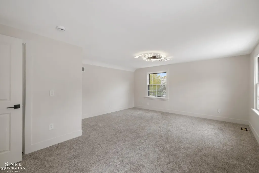 773 Hawthorne Road Grosse Pointe Woods City MI 48236