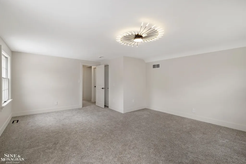 773 Hawthorne Road Grosse Pointe Woods City MI 48236
