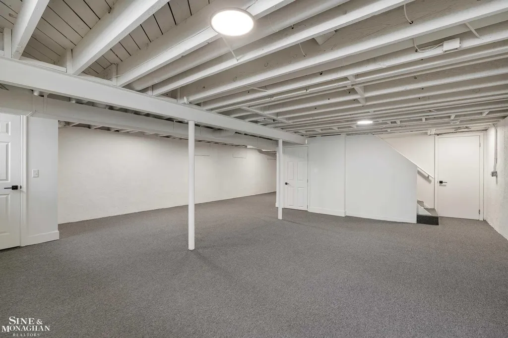 773 Hawthorne Road Grosse Pointe Woods City MI 48236