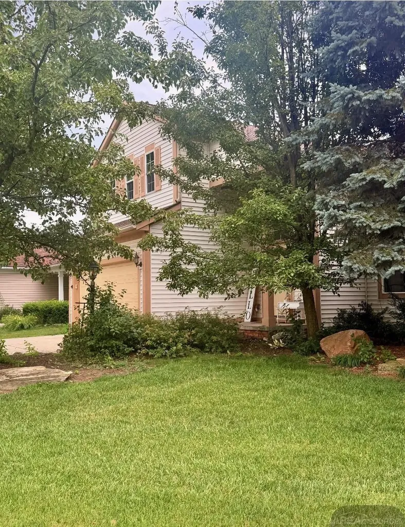 5137 Sandalwood Circle Street Grand Blanc Charter Township MI 48439