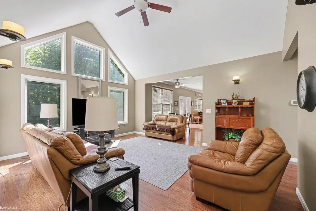4184 Wellington Court Fort Gratiot Charter Township MI 48059