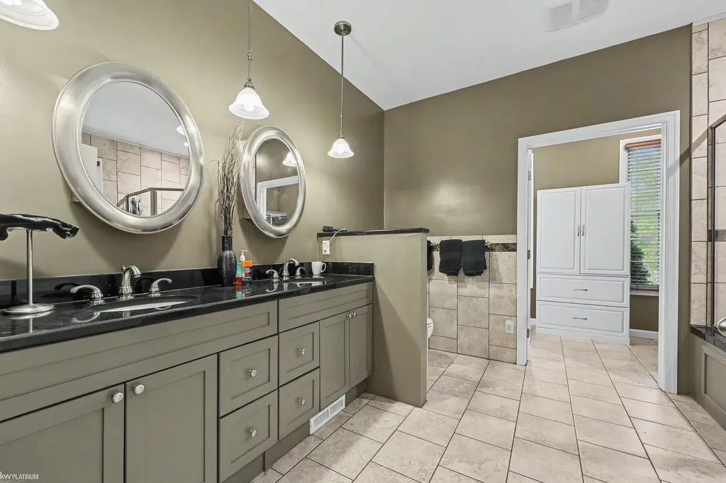 4184 Wellington Court Fort Gratiot Charter Township MI 48059