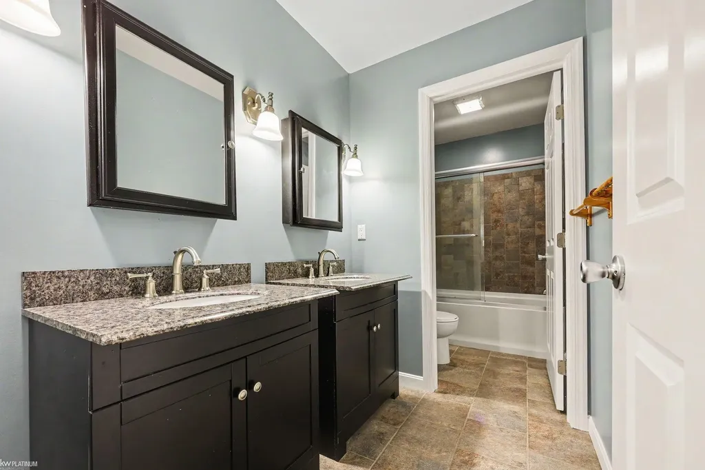 4184 Wellington Court Fort Gratiot Charter Township MI 48059