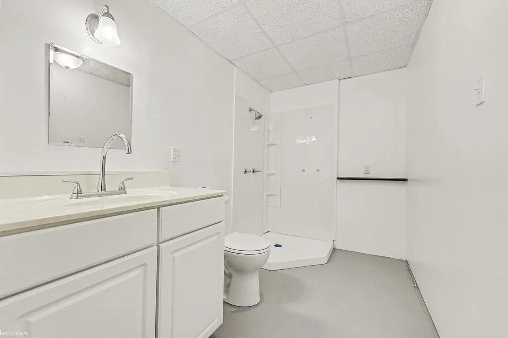 4184 Wellington Court Fort Gratiot Charter Township MI 48059