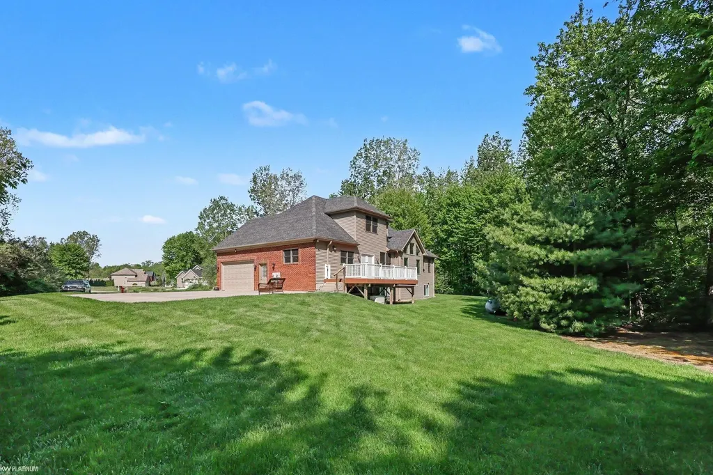 4184 Wellington Court Fort Gratiot Charter Township MI 48059