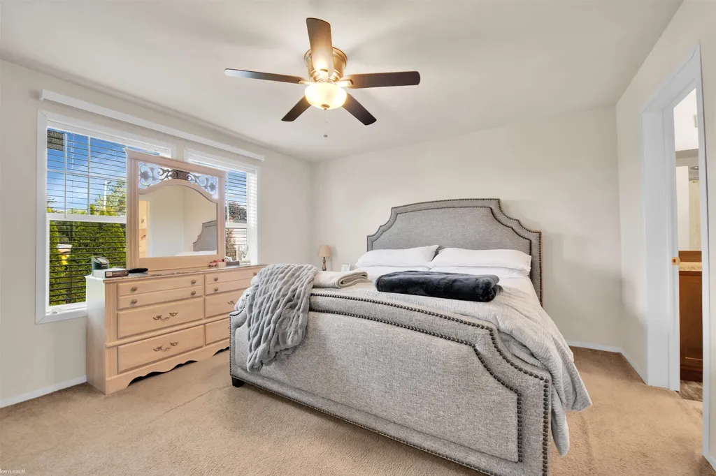 17128 Scarborough Drive Macomb Township MI 48044