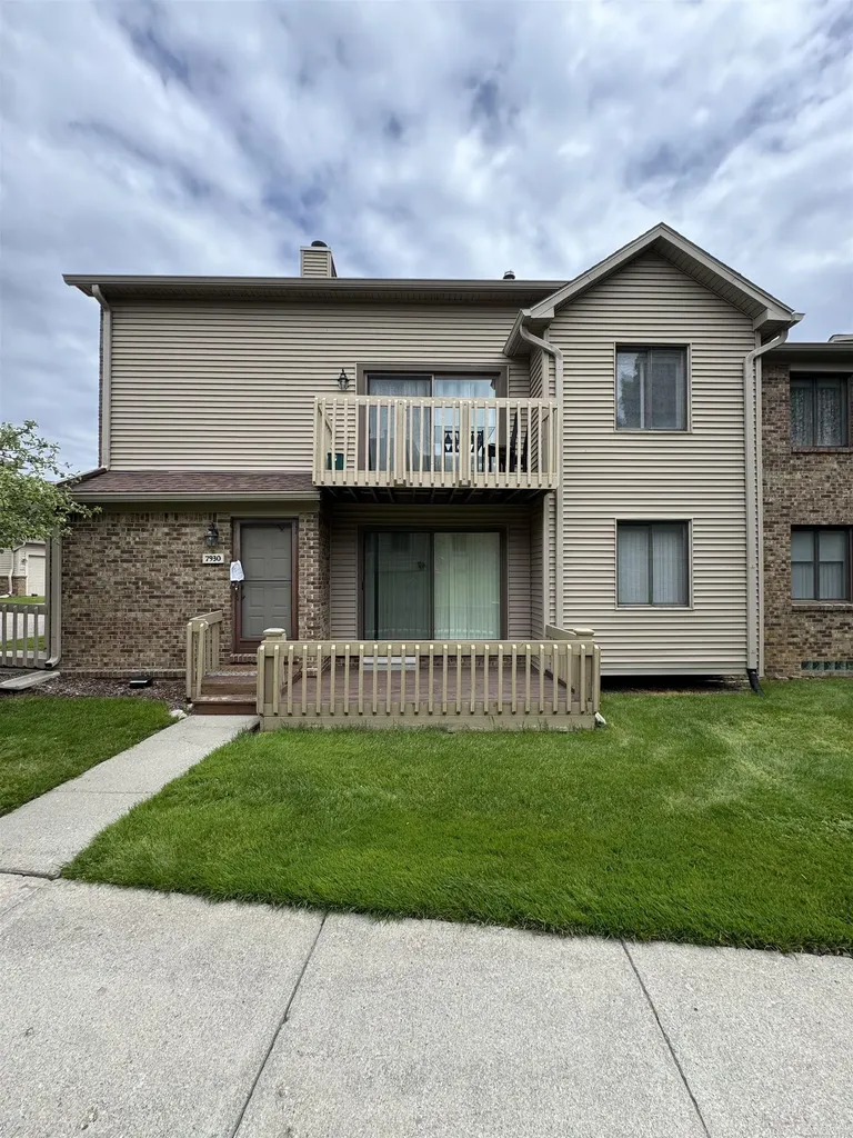 7930 Woodingham Drive West Bloomfield Charter Township MI 48322