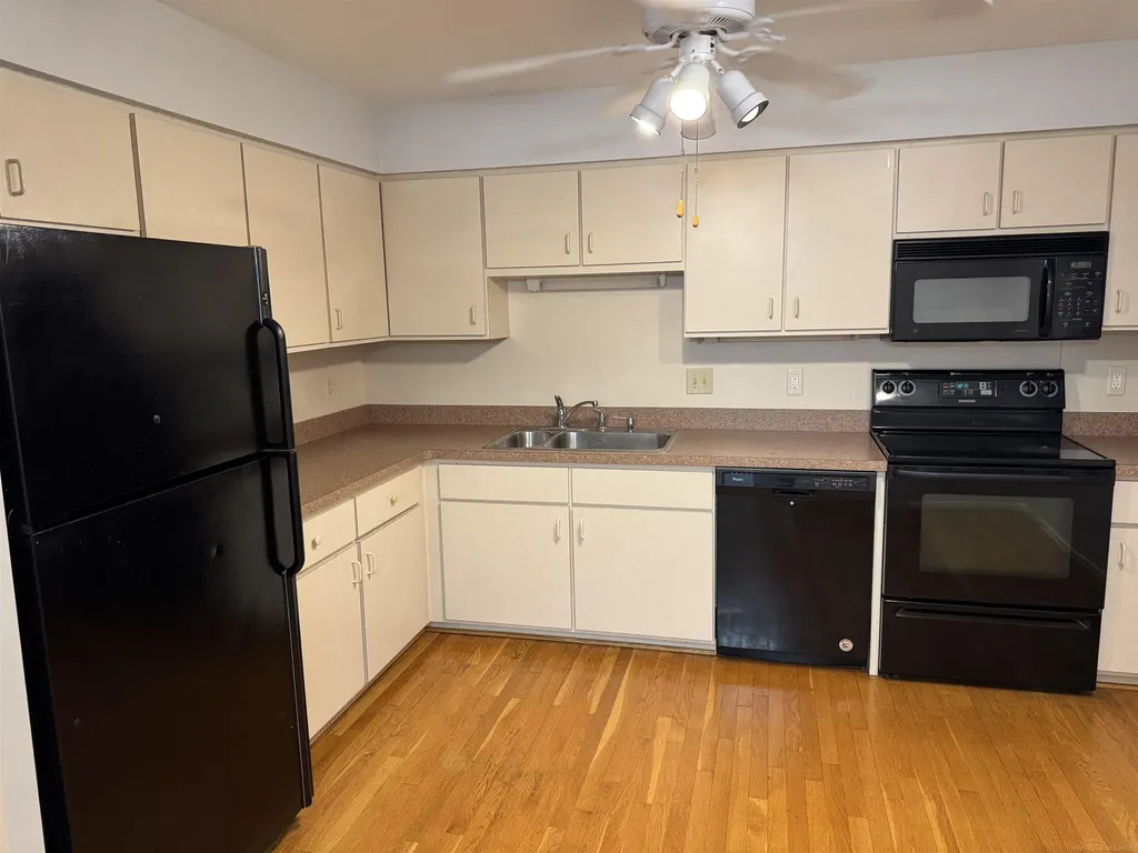 7930 Woodingham Drive West Bloomfield Charter Township MI 48322