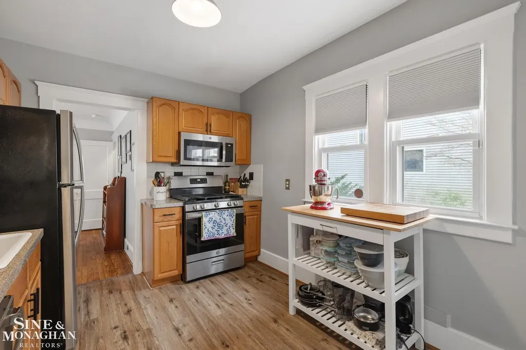 451 Saint Clair Avenue Grosse Pointe City MI 48230