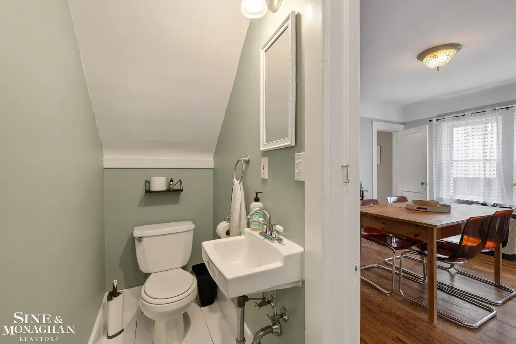 451 Saint Clair Avenue Grosse Pointe City MI 48230