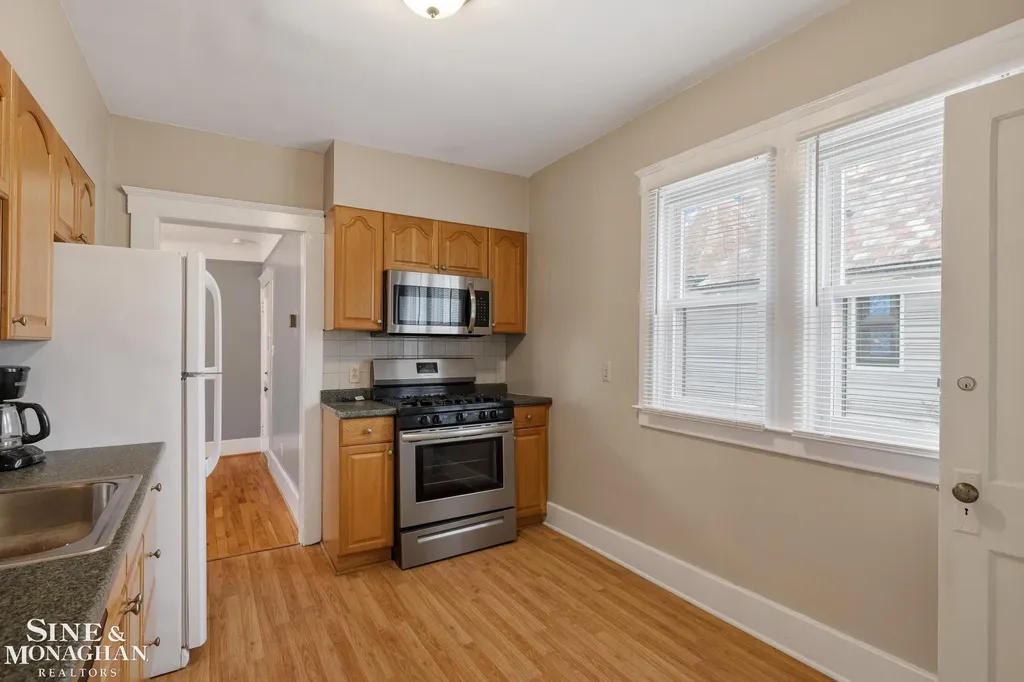 451 Saint Clair Avenue Grosse Pointe City MI 48230