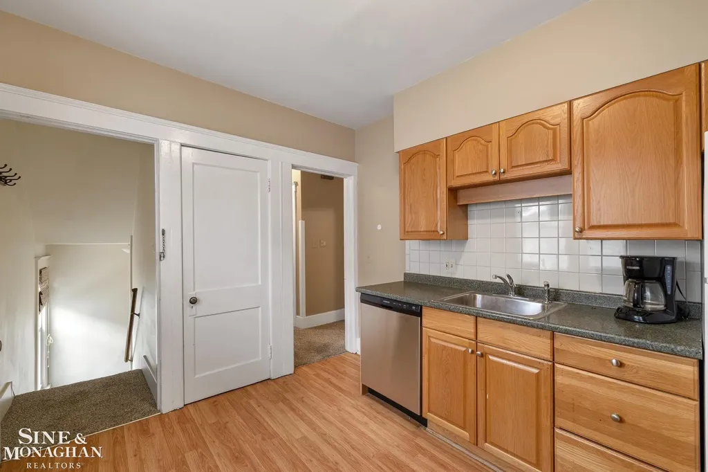 451 Saint Clair Avenue Grosse Pointe City MI 48230