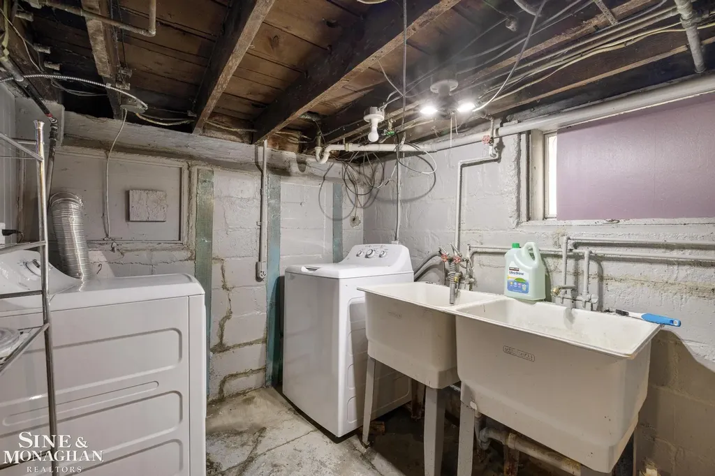 451 Saint Clair Avenue Grosse Pointe City MI 48230