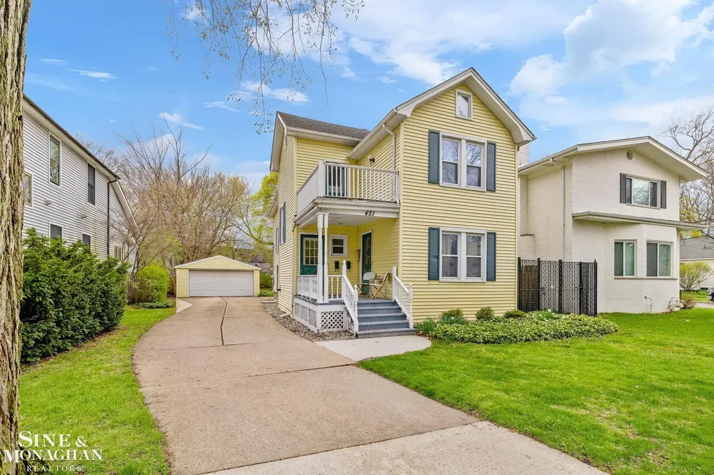 451 Saint Clair Avenue Grosse Pointe City MI 48230