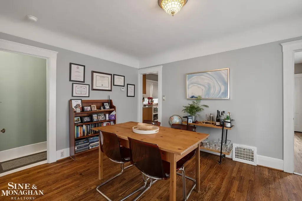 451 Saint Clair Avenue Grosse Pointe City MI 48230