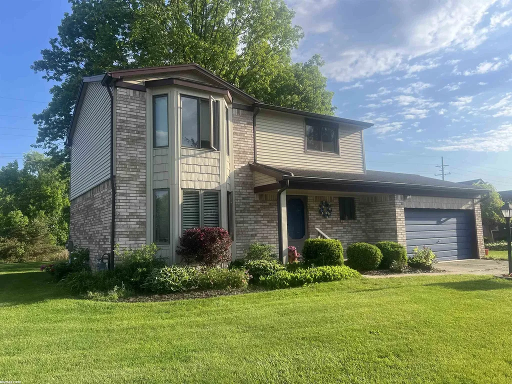 26500 Fairwood Drive Chesterfield Township MI 48051