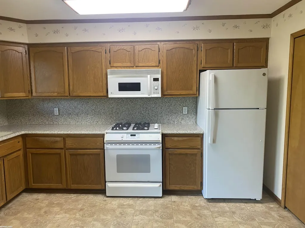 26500 Fairwood Drive Chesterfield Township MI 48051
