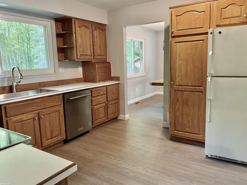 33043 Shagbark Circle Chesterfield Township MI 48047